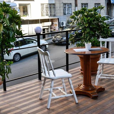 Piccolo Hotel Vake Tbilisi Exterior photo